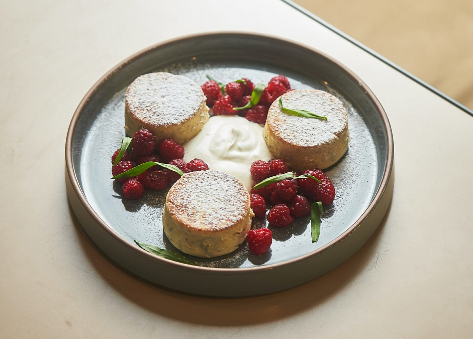 Мойка 3 спб. Терраса спб. Мойка для ресторана. Ресторан мойка 3. Отель три моста.