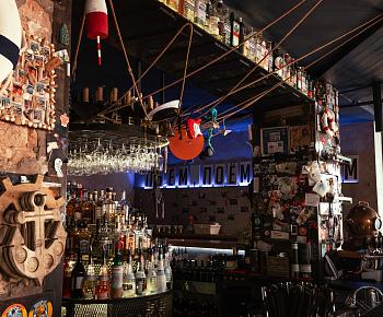 Моряк и Чайка на Маросейке