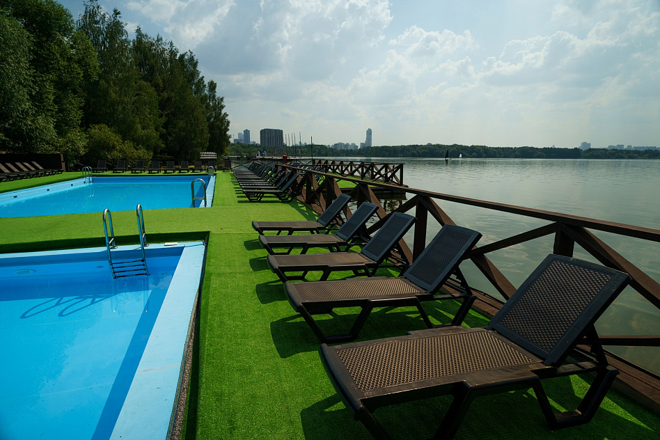 Берёзы парк - разрешено свое спиртное да