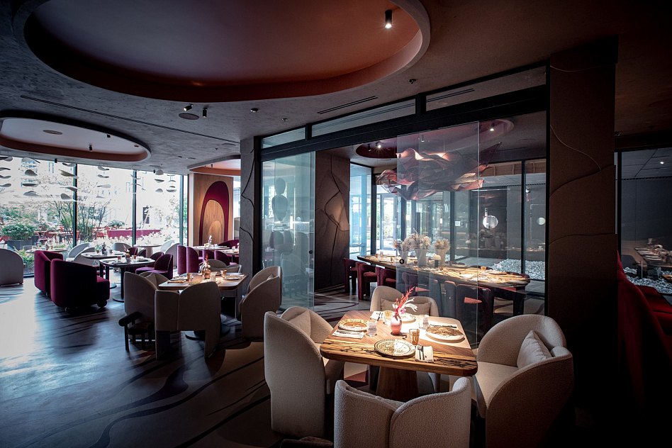 InOut - фотография № 1