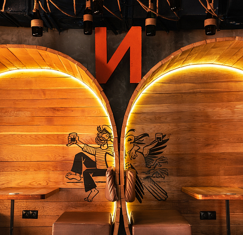 Моряк и Чайка на Маросейке