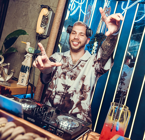 Моряк и Чайка на Пятницкой