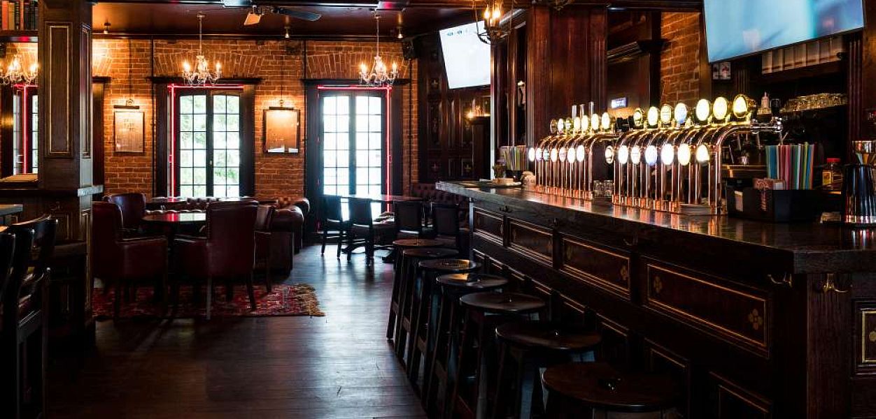 The Left Bank Pub - фотография № 3