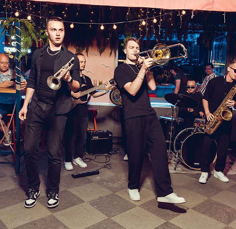 Моряк и Чайка на Пятницкой