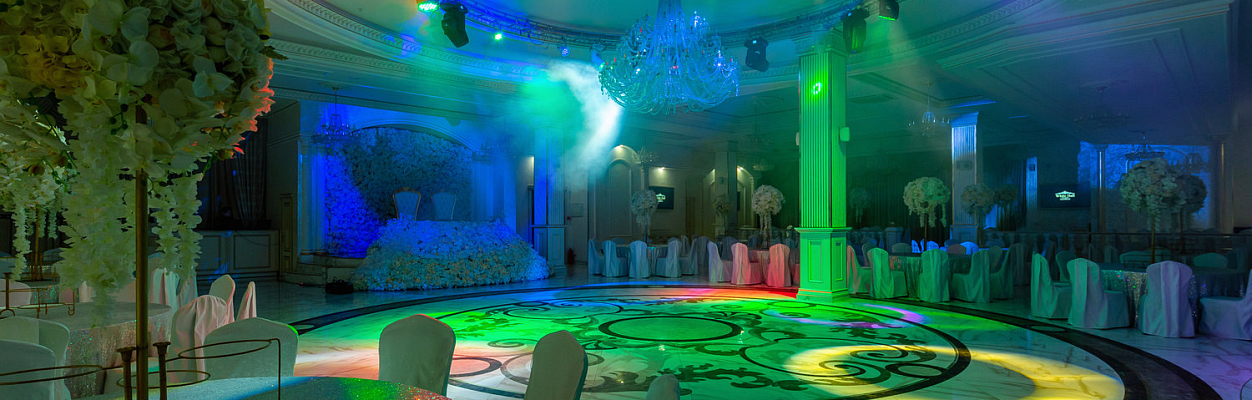 White Hall / Вайт Холл