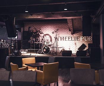 Black&White bar (ex. Wheelie pub) / Блэк энд Вайт бар (закрыт)