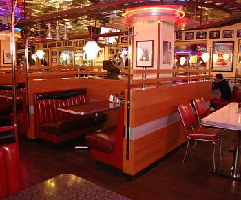 Beverly Hills Diner / Беверли Хиллс Дайнер (Никольская) закрыт