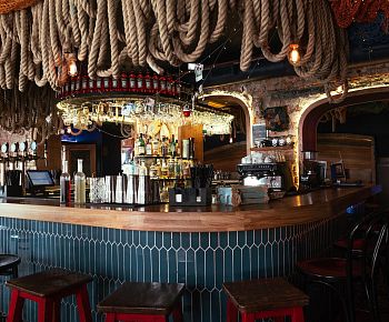 Моряк и Чайка на Покровке