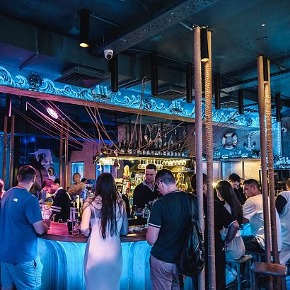 Моряк и Чайка на Пятницкой