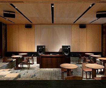 Found rāmen & rekōdo