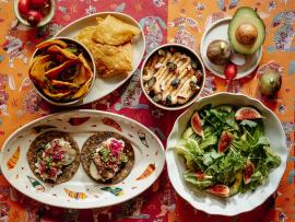 Революция на тарелке: тако со шпротами в авторском сете Sangre Fresca