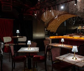 бронировать по телефону