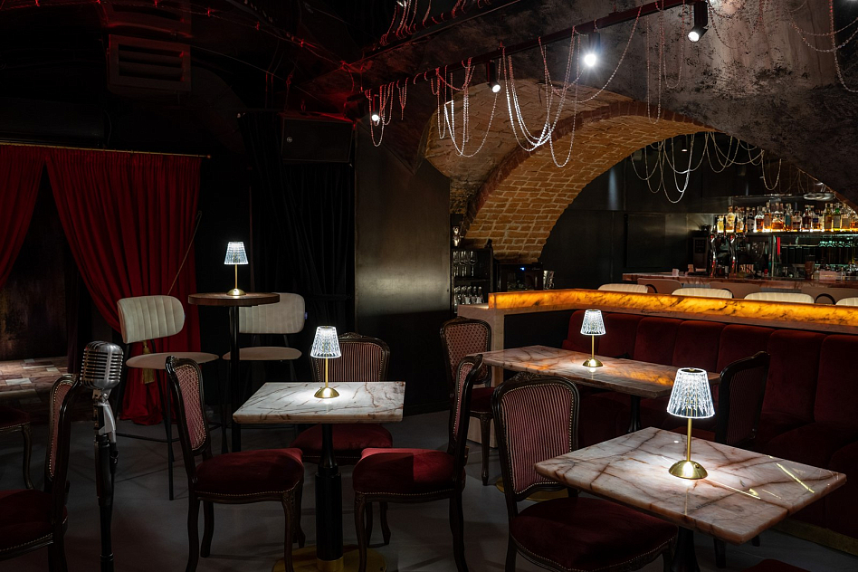 Петит Декаданс / Petite Decadence - тип бар