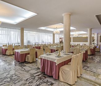 бронировать по телефону