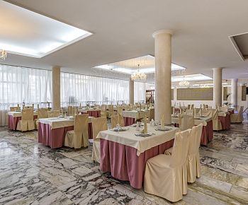 Отель Аструс