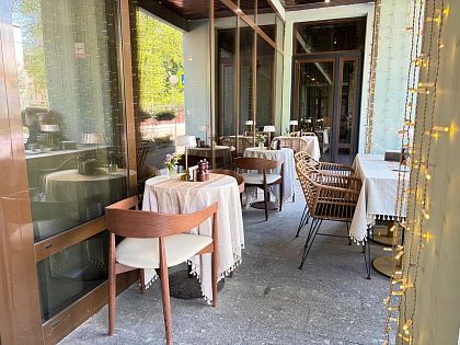 Летняя веранда в ресторане Select Hotel Paveletskaya