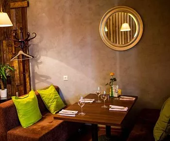 Corner cafe