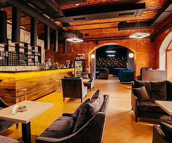 MOS lounge&bar (Кутузовская) (закрыт)