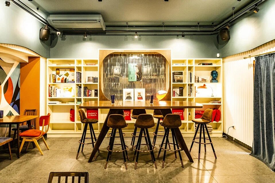 Shortlist Books and Spirits - фотография № 7