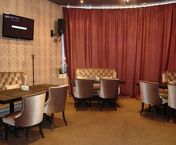 Караоке-клуб 8&8 (закрыт)