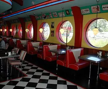 Hollywood / Голливуд (ex. Beverly Hills Diner / Беверли Хиллс Дайнер (Котельники) (закрыт)