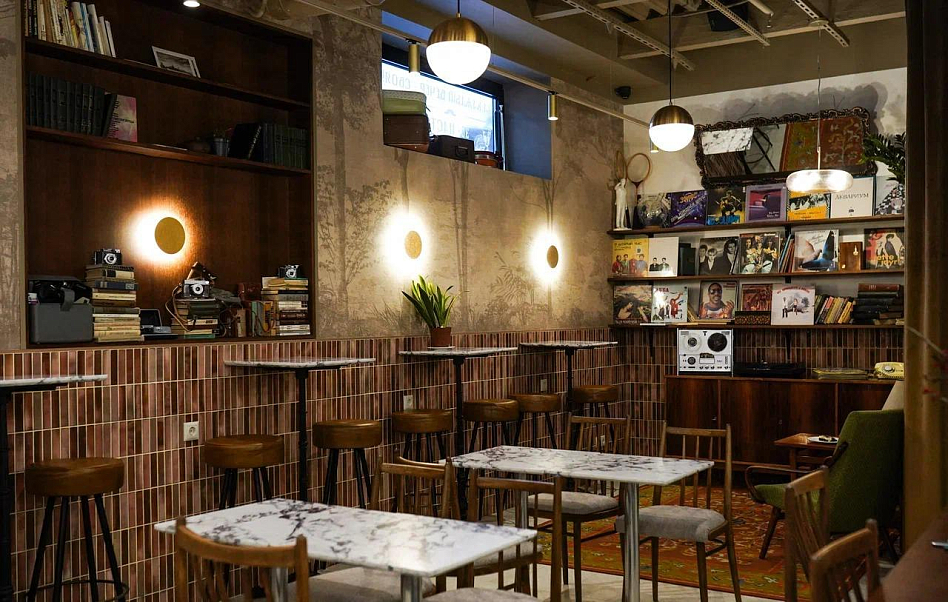 Настоишная «Под Усами» - тип бар