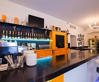 Brut Bar / Брют Бар (закрыт)