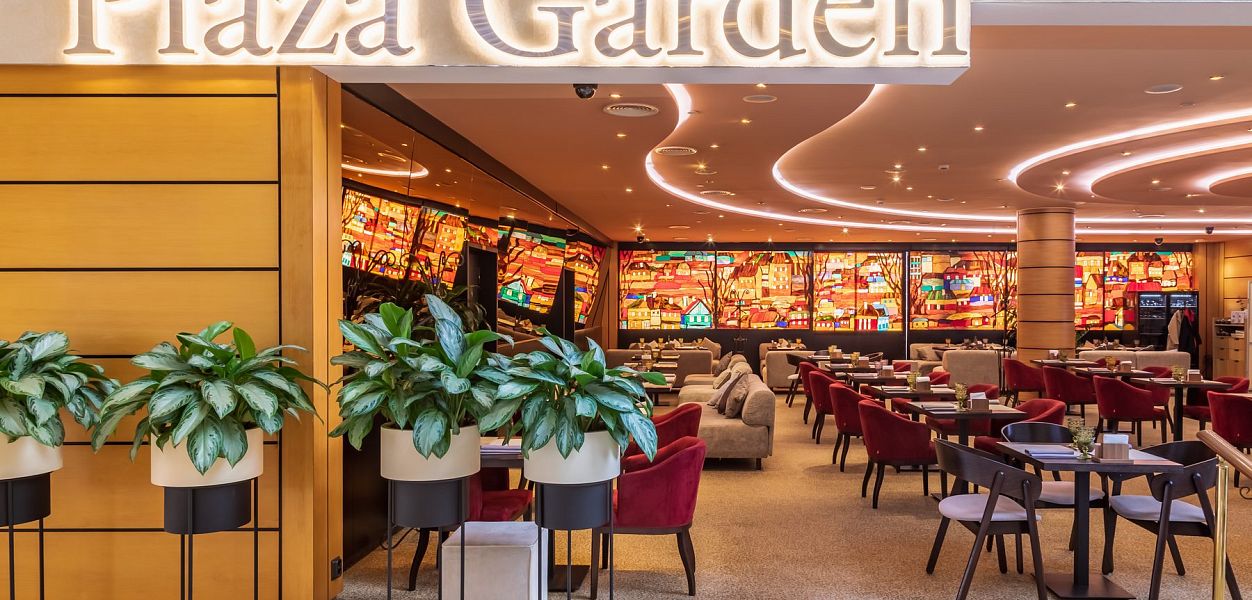 Plaza Garden Cafe - фотография № 6
