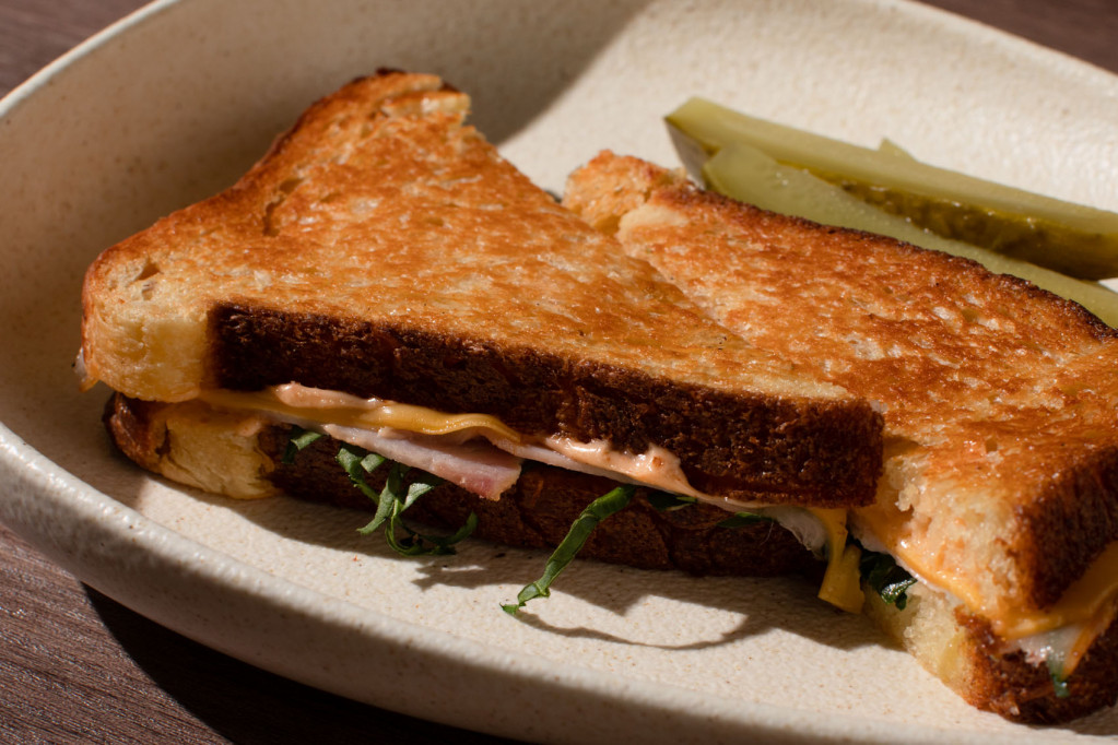 Сэндвич с тамбовским окороком (фото предоставлено заведением)