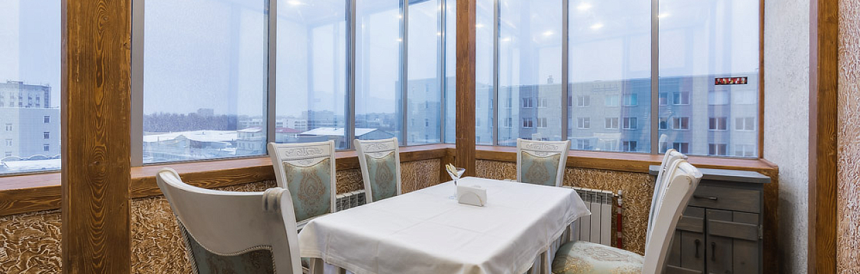 White Hall / Вайт Холл